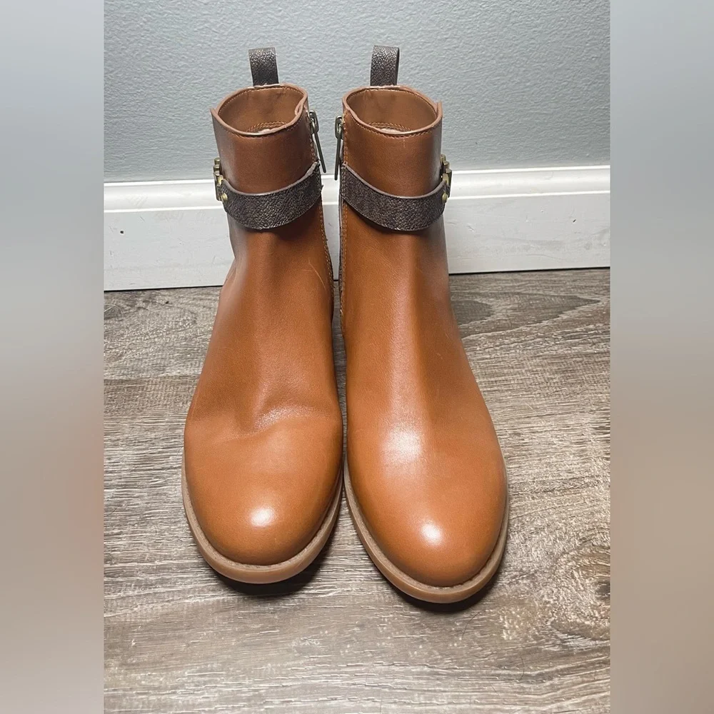 Michael Kors Women's Farrah Flat Brown Ankle Booties Size 6.5